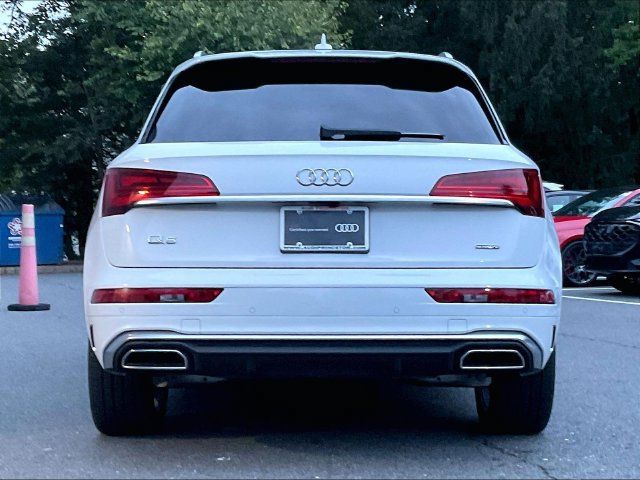 Used 2023 Audi Q5 2.0T Premium Plus w/ Premium Plus Package AWD/4WD image 6