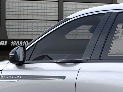 New 2026 Lincoln Nautilus Premier AWD/4WD image 20