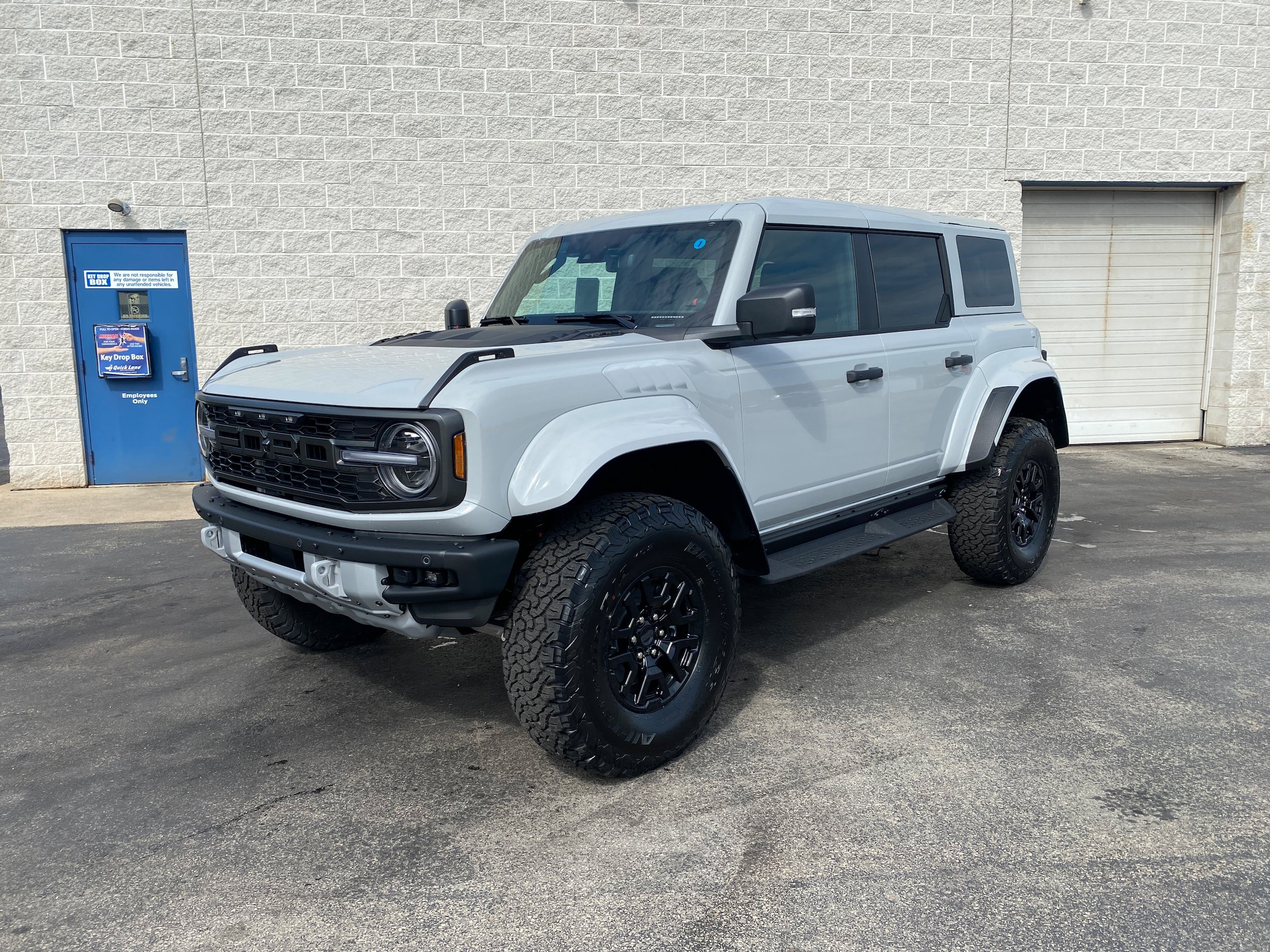 New 2026 Ford Bronco Raptor AWD/4WD image 2