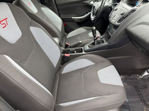 Used 2018 Ford Focus ST image 23