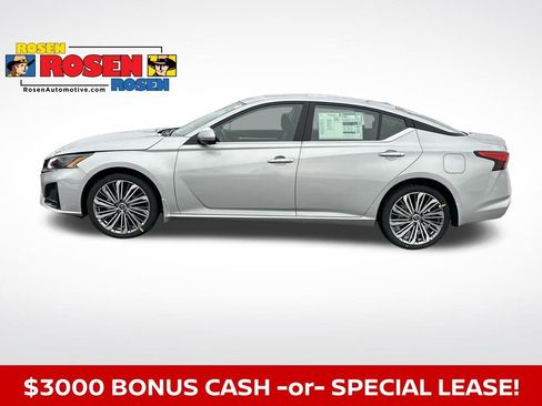 New 2025 Nissan Altima 2.5 SL image 2