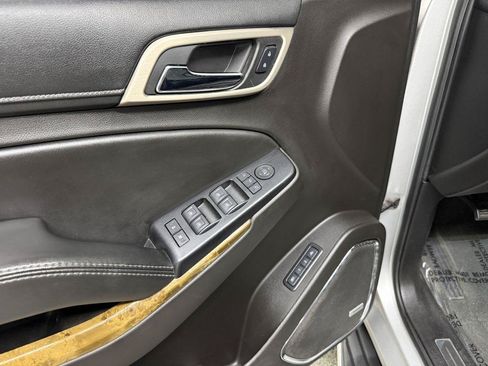 Used 2017 GMC Yukon Denali AWD/4WD image 26