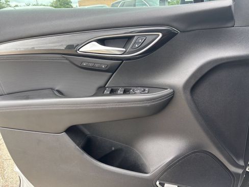 Used 2024 Buick Envision Preferred AWD/4WD image 18