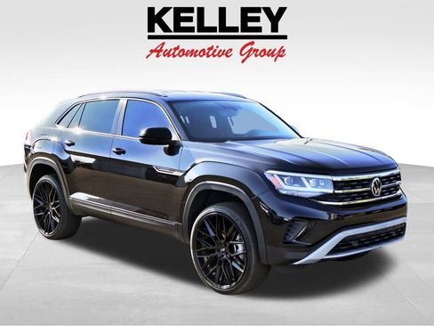 Used 2021 Volkswagen Atlas Cross Sport SE image 1