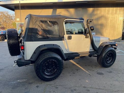 Used 2006 Jeep Wrangler X AWD/4WD image 5