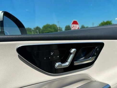 Used 2026 Mercedes-Benz GLC 300 4MATIC image 25