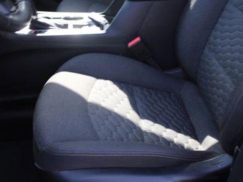 Used 2020 Chevrolet Equinox LT FWD image 11