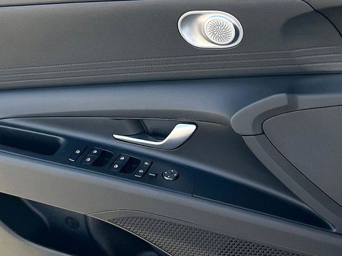 New 2026 Hyundai Elantra SE image 15