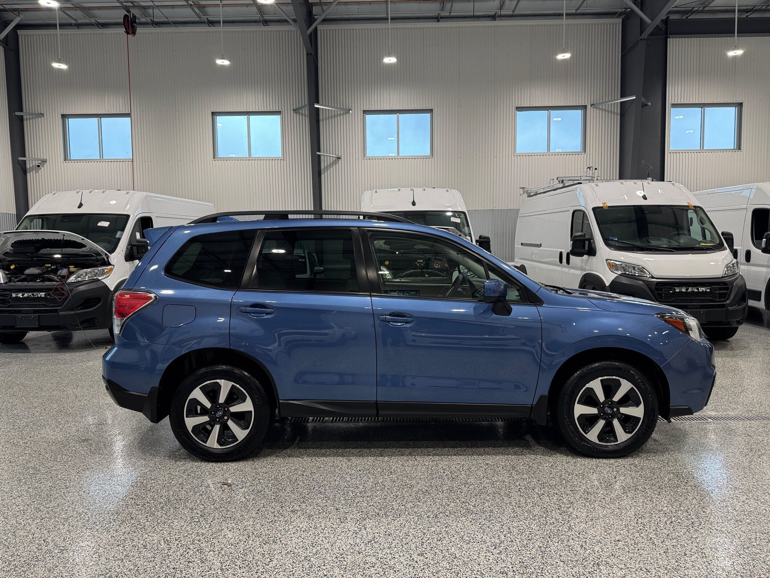 Used 2017 Subaru Forester 2.5i Premium w/ All-Weather Package AWD/4WD image 4