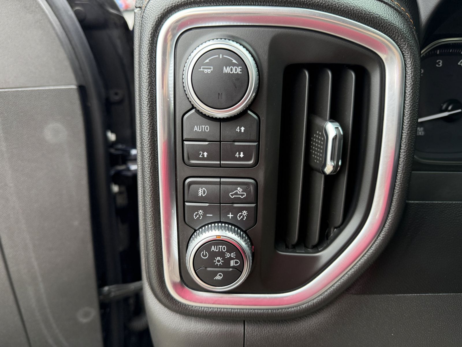 Used 2020 GMC Sierra 1500 AT4 w/ AT4 Premium Package AWD/4WD image 22