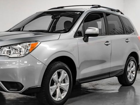 Used 2016 Subaru Forester 2.5i Premium w/ Popular Package #1 AWD/4WD image 11