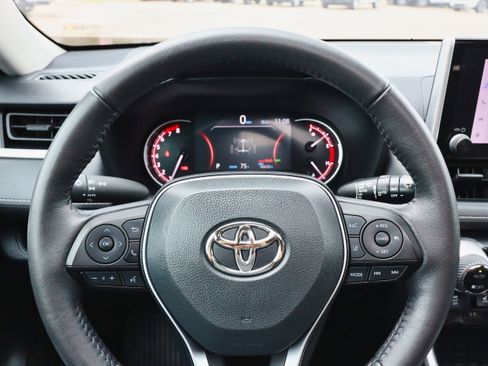 Used 2023 Toyota RAV4 XLE image 20
