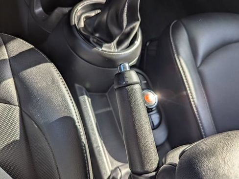 Used 2021 MINI Cooper 2-Door Hardtop FWD image 21
