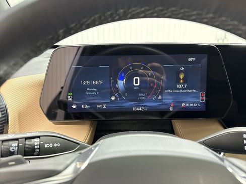 Used 2025 Chevrolet Equinox ACTIV image 11