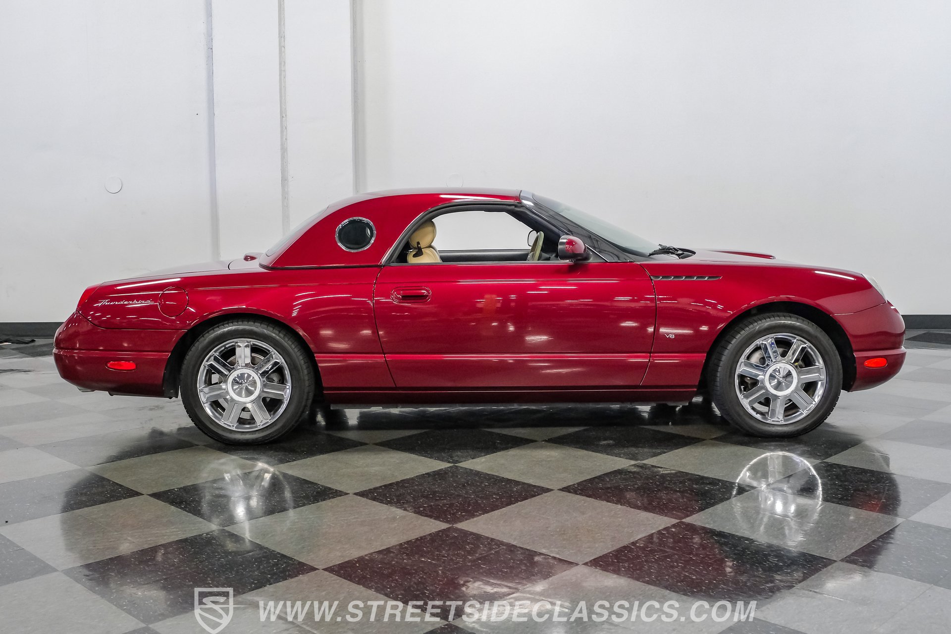 Used 2004 Ford Thunderbird RWD image 13