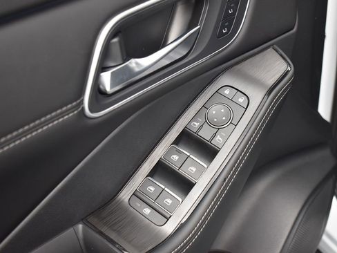 New 2026 Nissan Rogue Platinum w/ Platinum Premium Package image 16