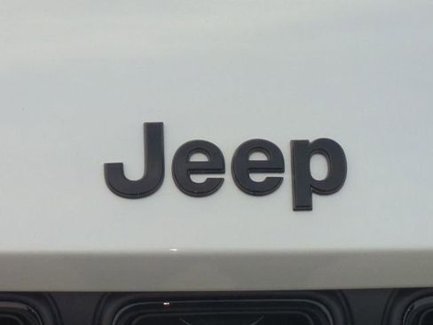 New 2025 Jeep Grand Cherokee L Limited w/ Black Appearance Package AWD/4WD image 43
