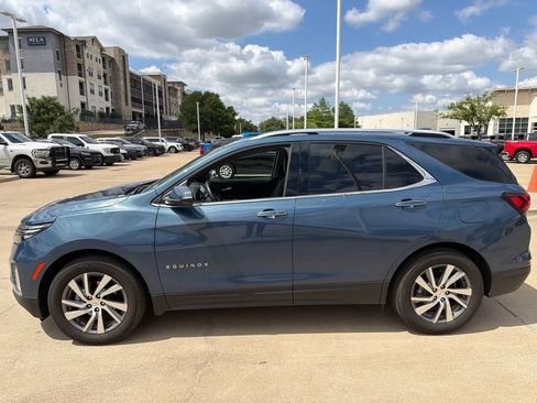 Used 2024 Chevrolet Equinox Premier FWD image 3