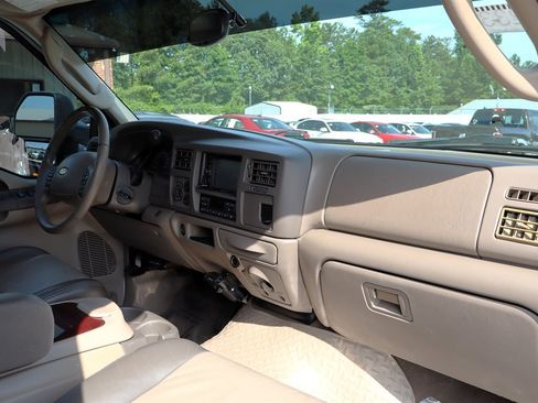 Used 2004 Ford Excursion Eddie Bauer AWD/4WD image 25