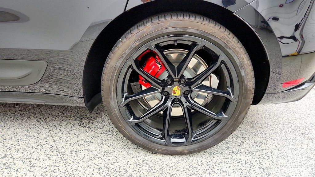Used 2024 Porsche Macan GTS w/ Premium Plus Package AWD/4WD image 9
