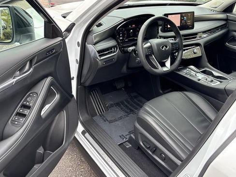 Certified 2026 INFINITI QX60 Luxe w/ Cargo Package FWD image 11