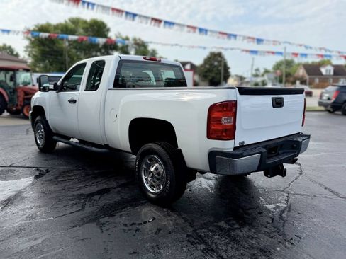 Used 2013 Chevrolet Silverado 2500 W/T w/ Snow Plow Prep Package AWD/4WD image 6