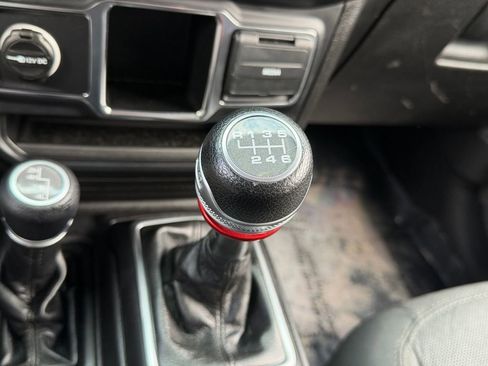 Used 2019 Jeep Wrangler Unlimited Sport AWD/4WD image 25