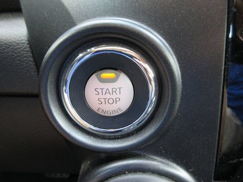 Used 2021 Nissan Titan PRO-4X w/ Pro-4x Convenience Package AWD/4WD image 34