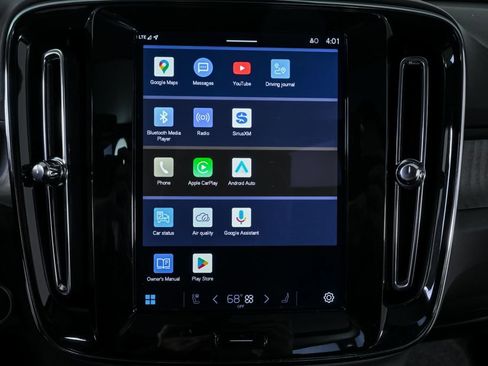 Certified 2025 Volvo XC40 B5 Plus image 15