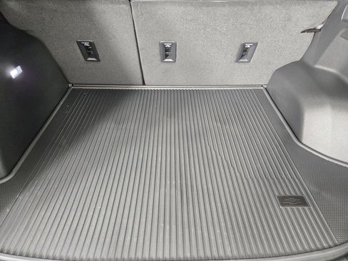New 2026 Chevrolet Equinox RS w/ Convenience Package III FWD image 36