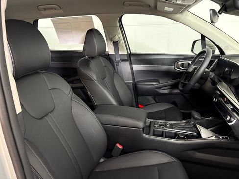 New 2026 Kia Sorento S FWD image 18