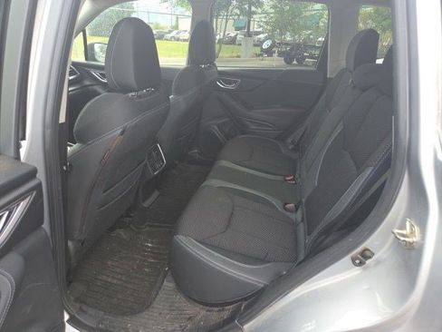 Used 2019 Subaru Forester Premium AWD/4WD image 13