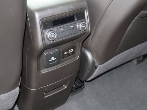 Used 2023 GMC Acadia AT4 AWD/4WD image 21