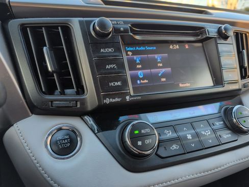 Used 2018 Toyota RAV4 XLE image 24