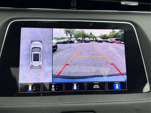 Used 2021 Cadillac XT4 Sport AWD/4WD image 31