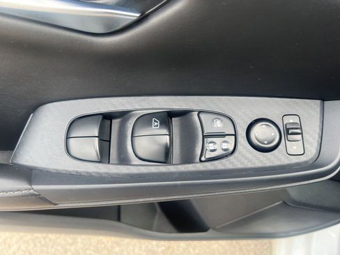 Used 2023 Nissan Sentra SV w/ Trunk Package image 44