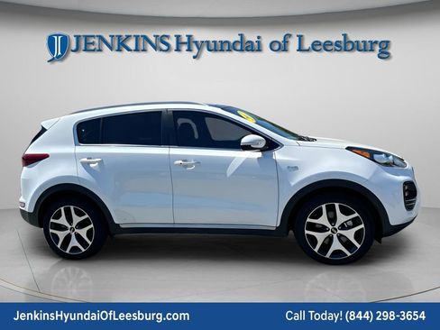 Used 2017 Kia Sportage SX image 2