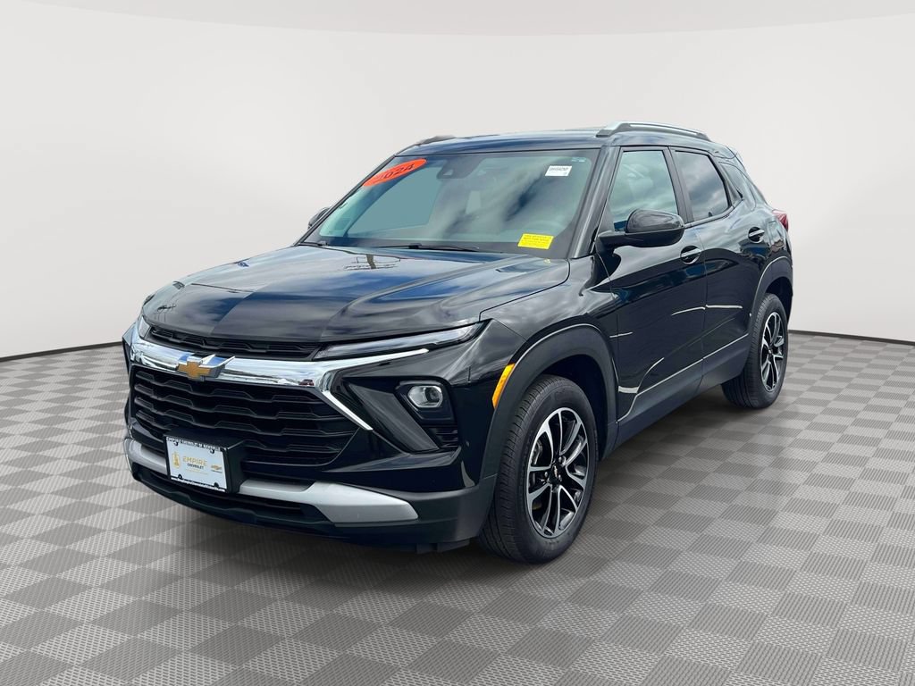 Used 2024 Chevrolet TrailBlazer LT FWD image 3