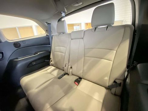 Used 2019 Honda Pilot Touring image 26