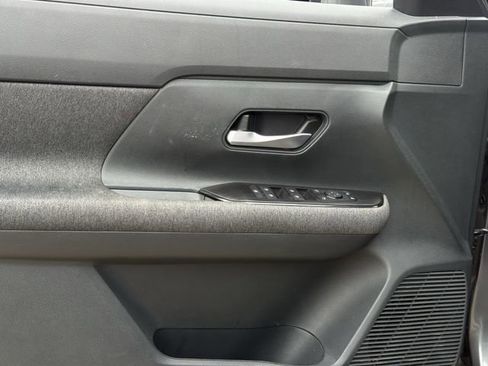 Used 2025 Nissan Kicks SV FWD image 23