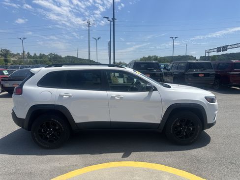 Used 2022 Jeep Cherokee Latitude w/ Sun & Sound Group AWD/4WD image 7