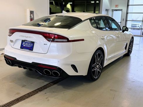 Used 2023 Kia Stinger GT2 image 3