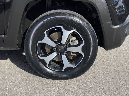 Used 2022 Jeep Renegade Trailhawk w/ Trailer Tow Group image 33