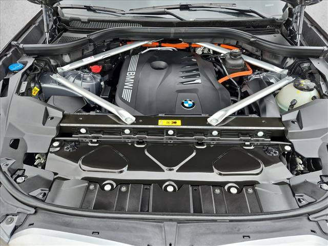 Used 2026 BMW X5 xDrive50e w/ M Sport Package AWD/4WD image 22