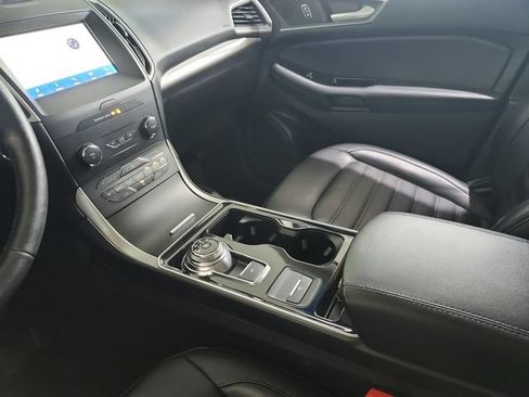 Used 2020 Ford Edge SEL w/ Convenience Package AWD/4WD image 10
