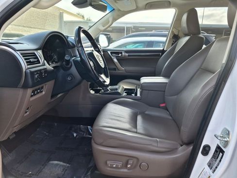 Used 2022 Lexus GX 460 Premium w/ Premium Package AWD/4WD image 17