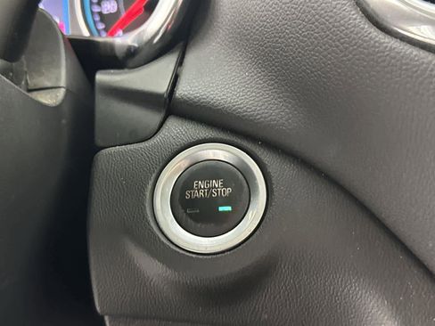 Certified 2020 Chevrolet Equinox LT w/ LPO, Floor Liner Package image 28