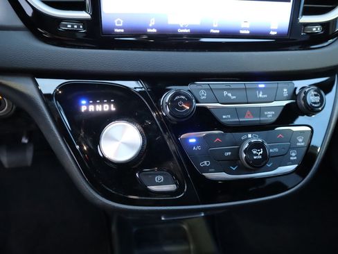 New 2026 Chrysler Voyager LX FWD image 7