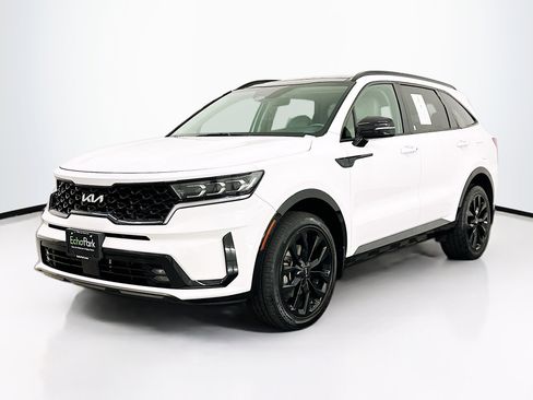 Used 2022 Kia Sorento SX AWD/4WD image 3
