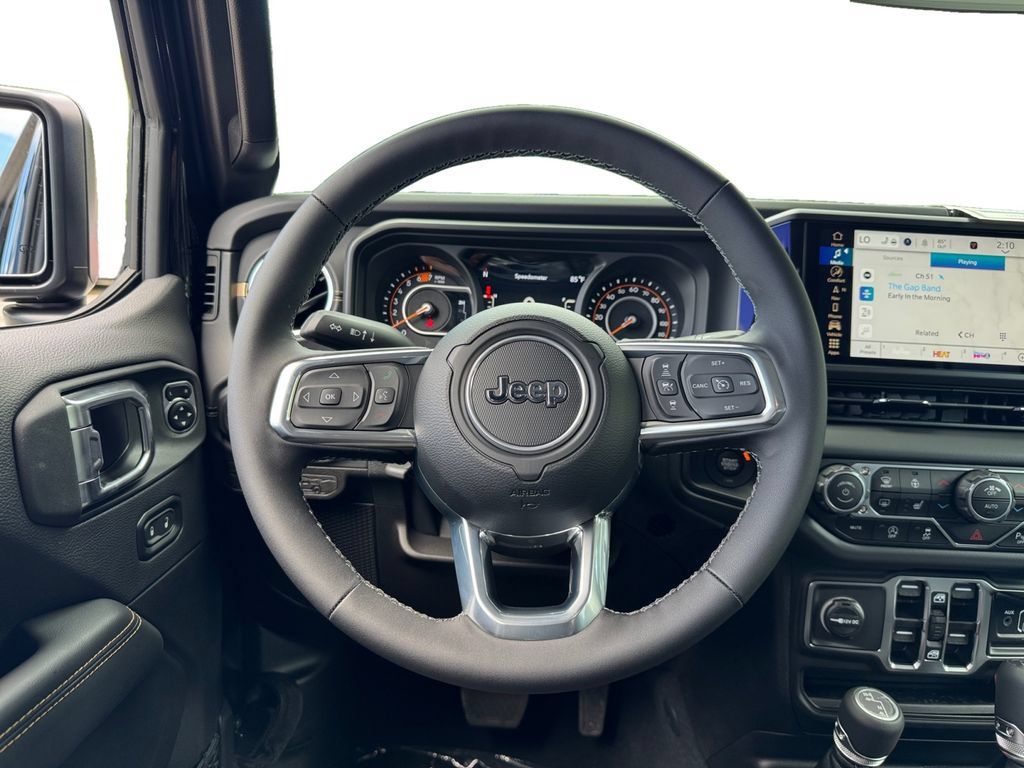 New 2025 Jeep Wrangler Unlimited Sahara AWD/4WD image 12